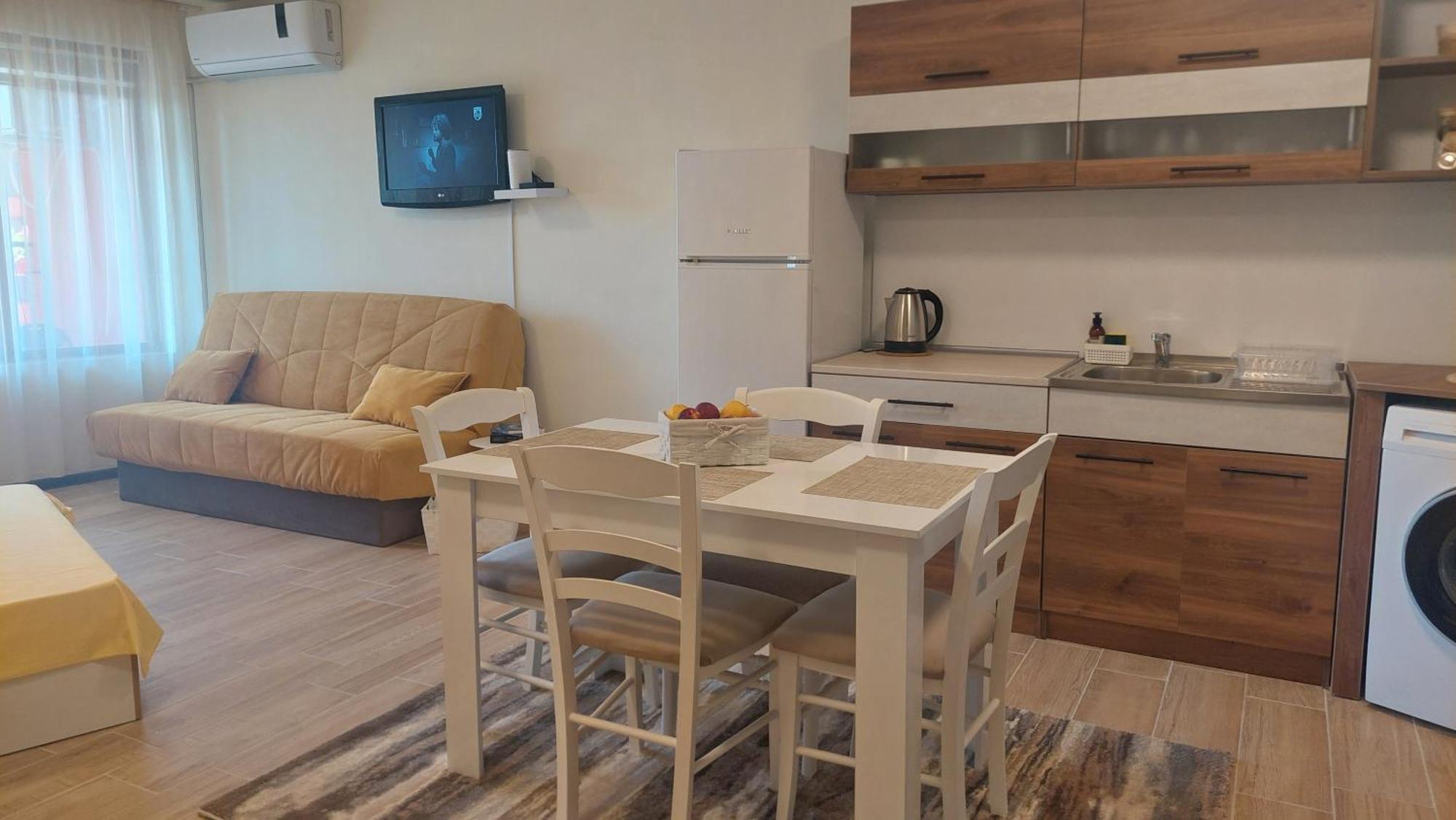 Krimski Apartment - Free Private Parking Βάρνα Εξωτερικό φωτογραφία